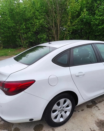 Opel Astra cena 42000 przebieg: 55500, rok produkcji 2018 z Żory małe 37